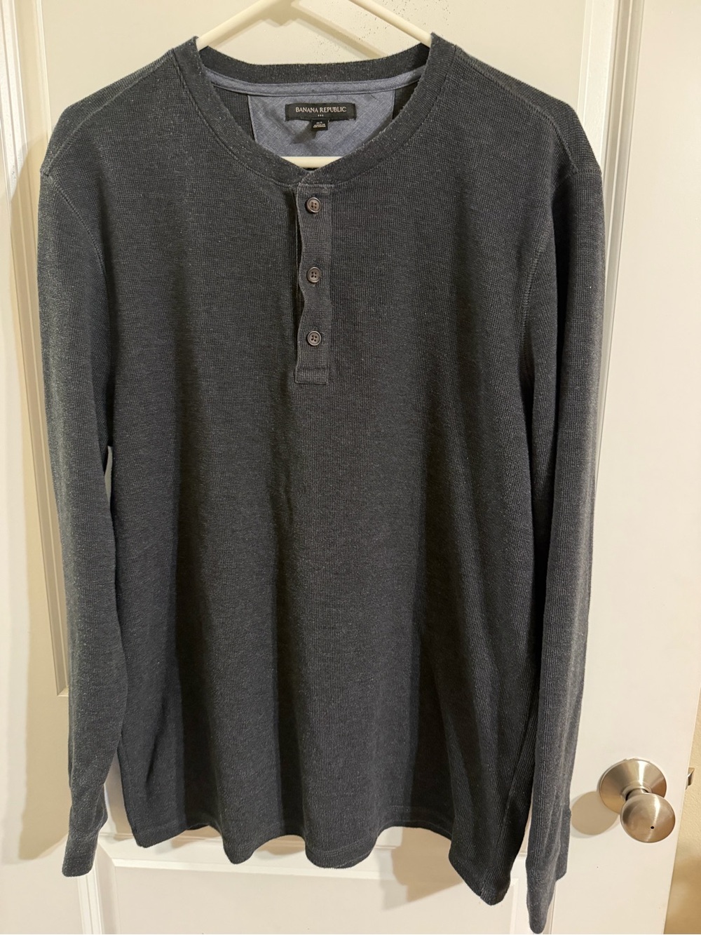 Banana Republic Men's Long-Sleeve Henley — Dark Charcoal